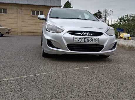 Hyundai Accent 2012