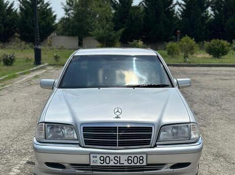 Mercedes C 180