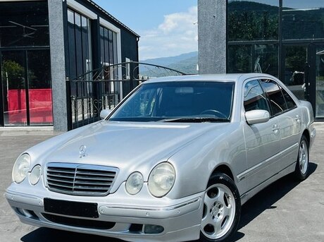Mercedes E 240 2001