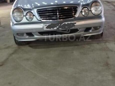 Mercedes E 220 d 2000