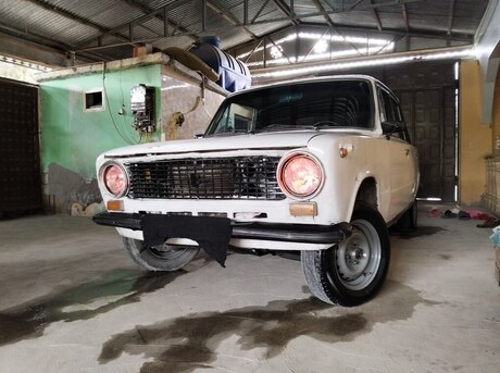 LADA (VAZ) 21011 1982