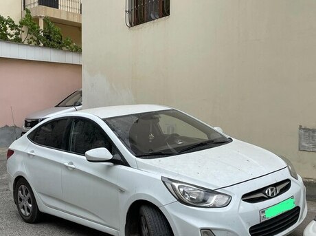 Hyundai Accent 2013