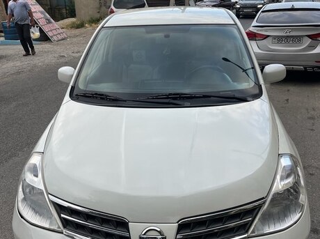 Nissan Tiida 2008