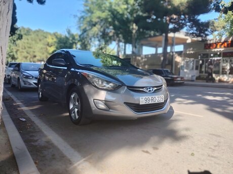 Hyundai Elantra 2013