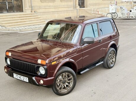 LADA (VAZ) Niva 2012