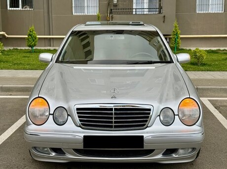 Mercedes E 240 2001