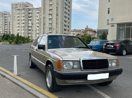 Mercedes 190