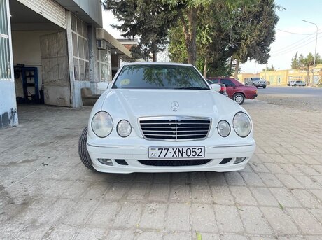 Mercedes E 240 2001