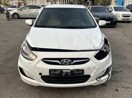 Hyundai Accent 2013