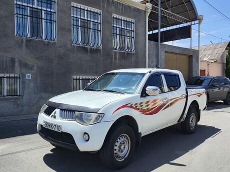 Mitsubishi L200