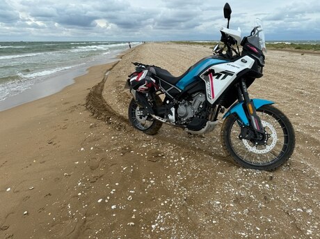 CFMOTO 450 MT