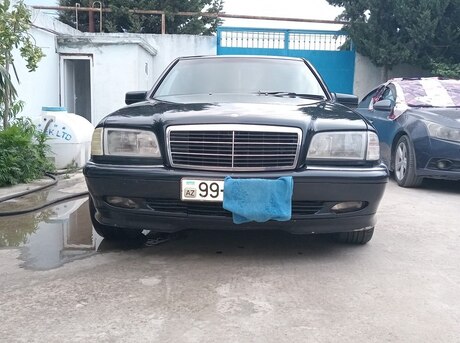 Mercedes C 240