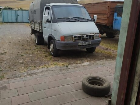 GAZ 2705 2002