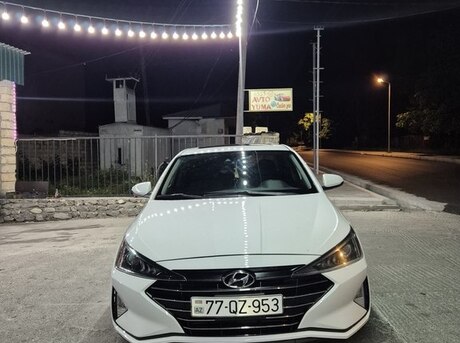 Hyundai Elantra 2019