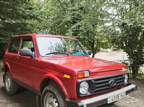 LADA (VAZ) Niva 1990