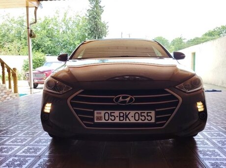 Hyundai Elantra 2018