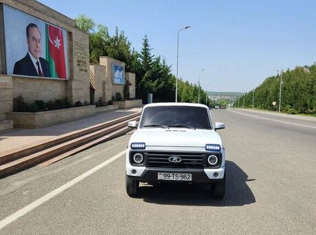 LADA (VAZ) Niva 2013