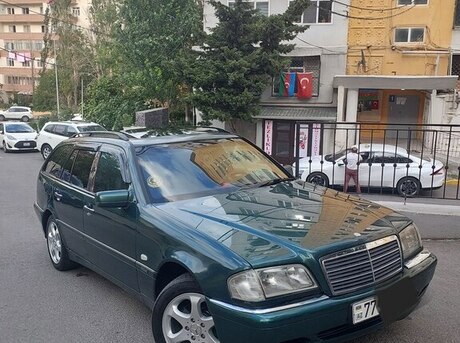 Mercedes C 180