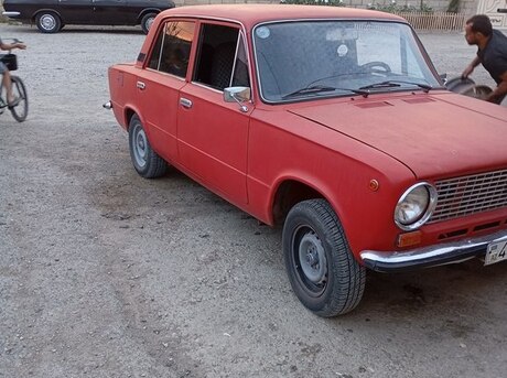 LADA (VAZ) 21013 1985