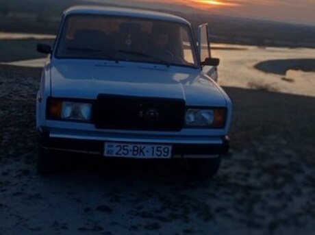 LADA (VAZ) 2107 2001
