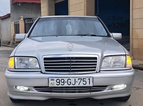 Mercedes C 230