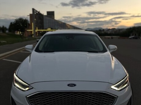 Ford Fusion 2020