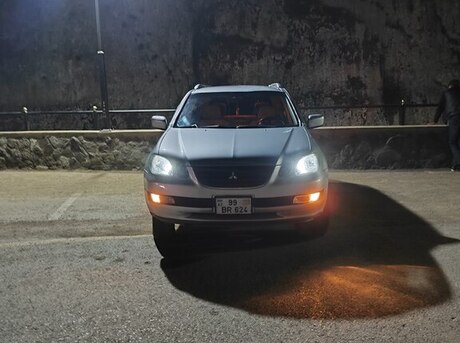 Mitsubishi Airtrek 2003