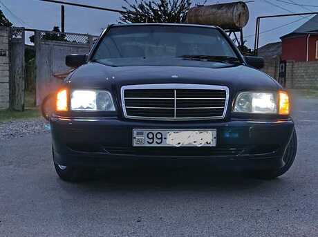 Mercedes C 180