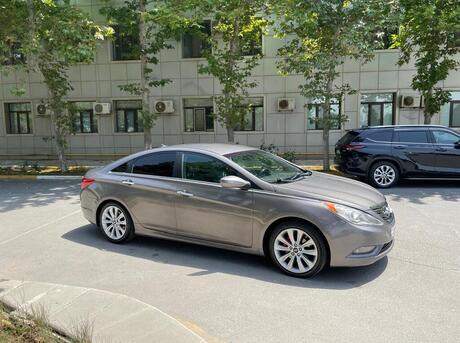 Hyundai Sonata 2011
