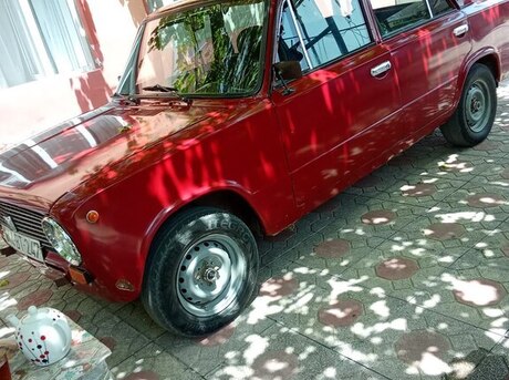 LADA (VAZ) 21011 1977