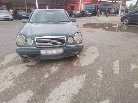 Mercedes E 220 d 1996