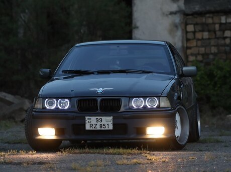 BMW 320 1993