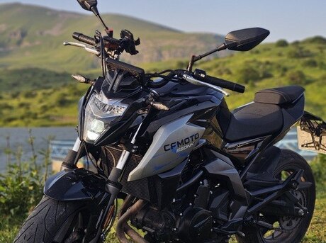 CFMOTO 650 NK 2022