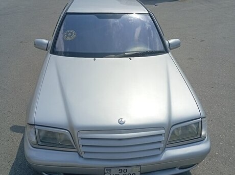 Mercedes C 240
