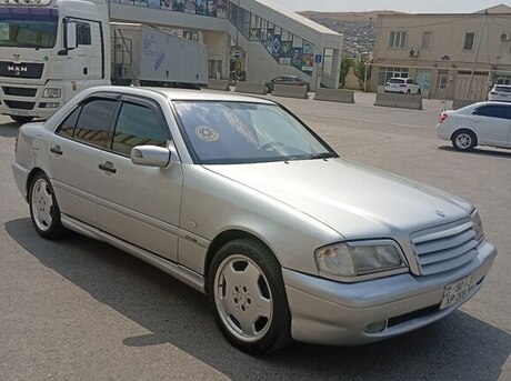 Mercedes C 240