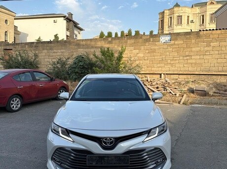 Toyota Camry 2018