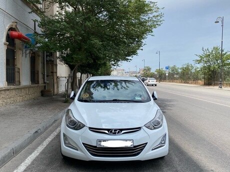 Hyundai Elantra 2015