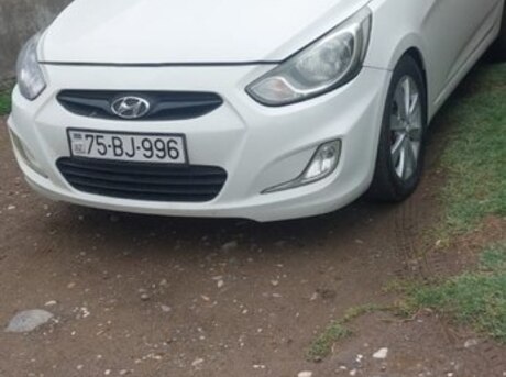 Hyundai Accent 2012
