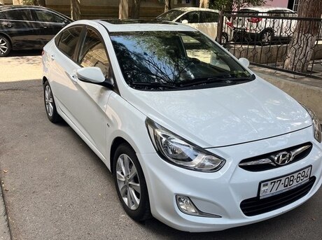 Hyundai Accent 2012