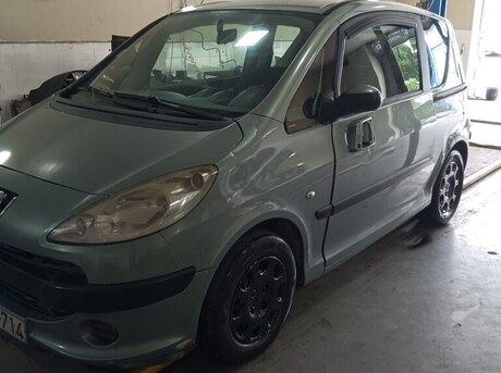 Peugeot 1007