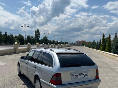 Mercedes C 180