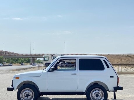 LADA (VAZ) Niva 2008