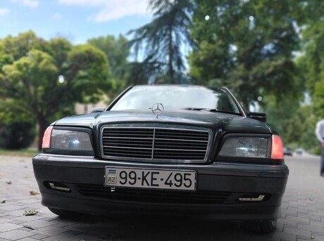 Mercedes C 180