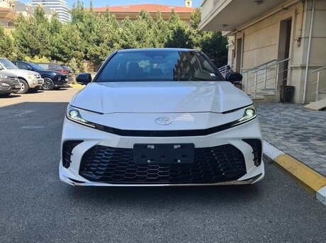 Toyota Camry 2025
