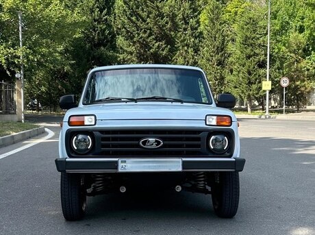LADA (VAZ) Niva 2015