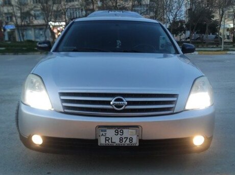 Nissan Teana 2004