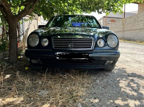 Mercedes E 240 1999