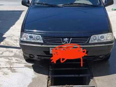 Peugeot 405