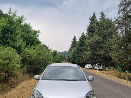 Opel Astra 2004