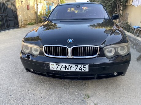 BMW 745
